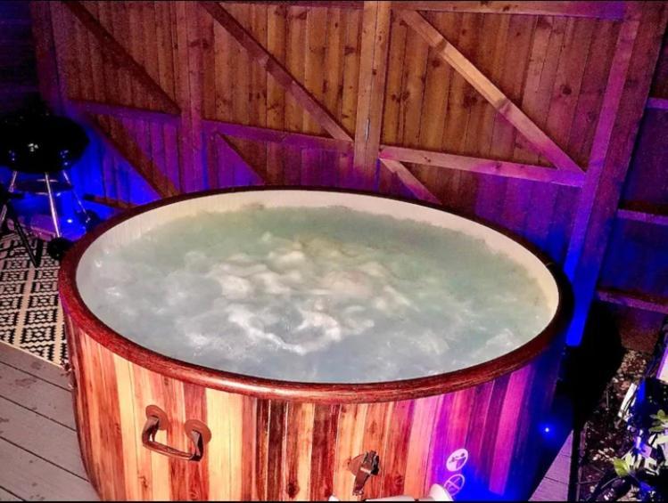 Elkstone Studio Private Hottub Pet Friendly Malvern المظهر الخارجي الصورة