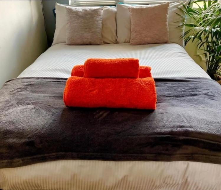 Elkstone Studio Private Hottub Pet Friendly Malvern المظهر الخارجي الصورة